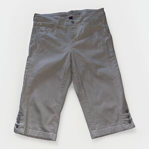 Gloria Vanderbilt Beige Amanda Size 8 Slimming Effect Capris